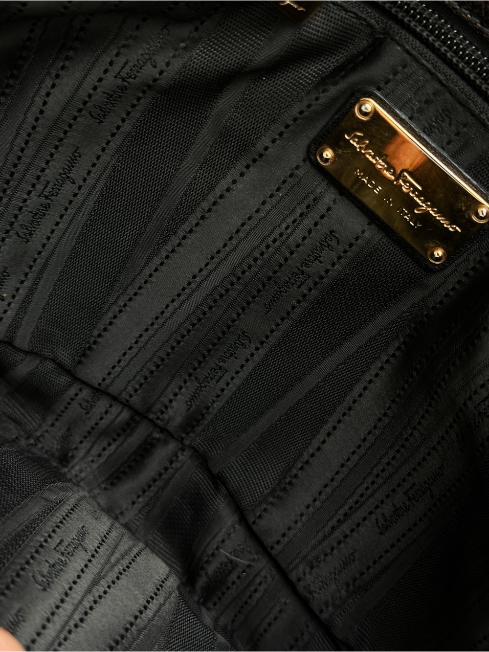 Ferragamo Vintage Gancini Black Leather Crossbody Bag - Picture 9 of 12